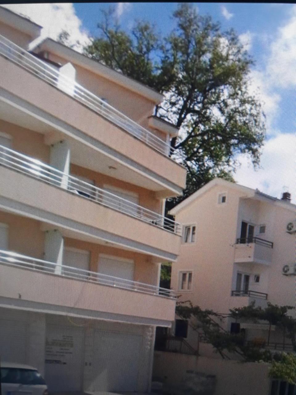 Apartment Tarita Χέρτσεγκ Νόβι Εξωτερικό φωτογραφία