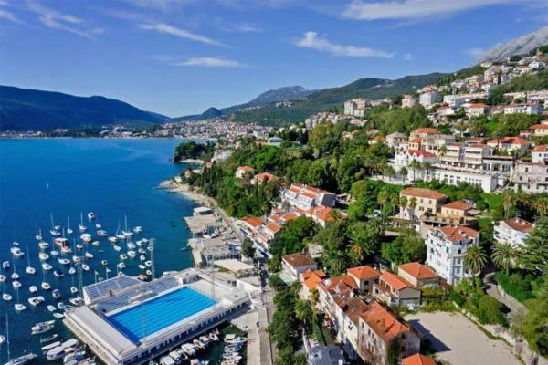 Apartment Tarita Χέρτσεγκ Νόβι Εξωτερικό φωτογραφία